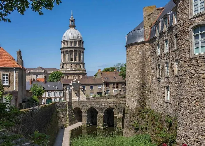 Aux Remparts De La Vieille Ville - 4P, Parking